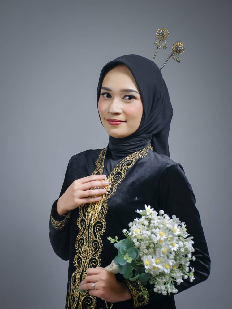 PROFILE (1) thelove.id